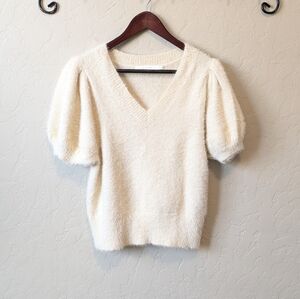 Astr Puff Sleeve V-Neck Short Sleeve Sweater in Cream